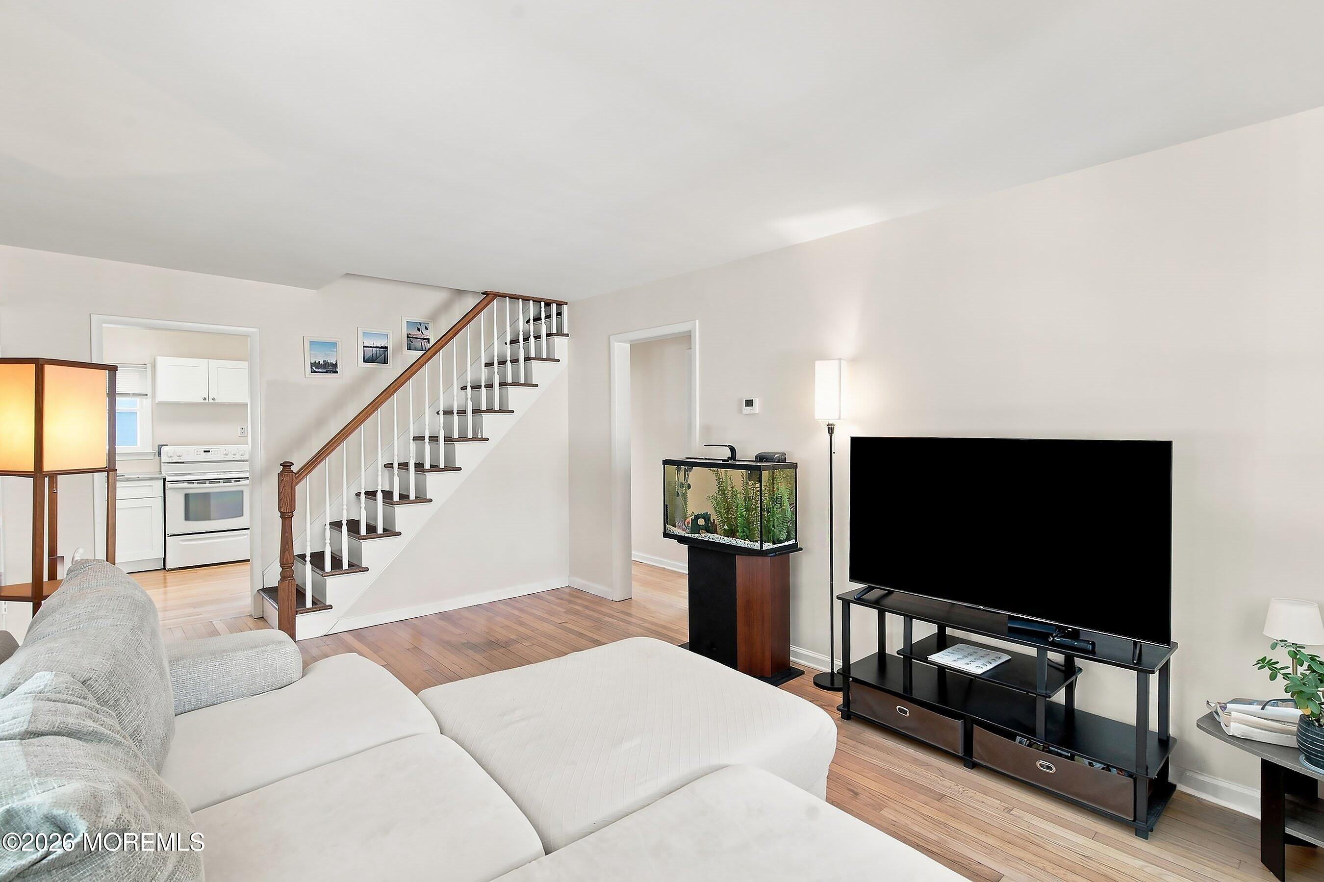 122 9th Street Belford NJ 07718