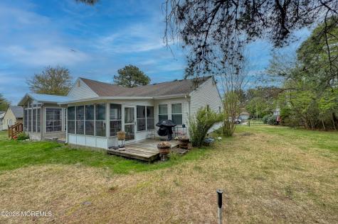 5 Berkeley Street Whiting NJ 08759