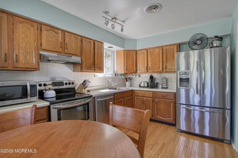 5 Berkeley Street Whiting NJ 08759