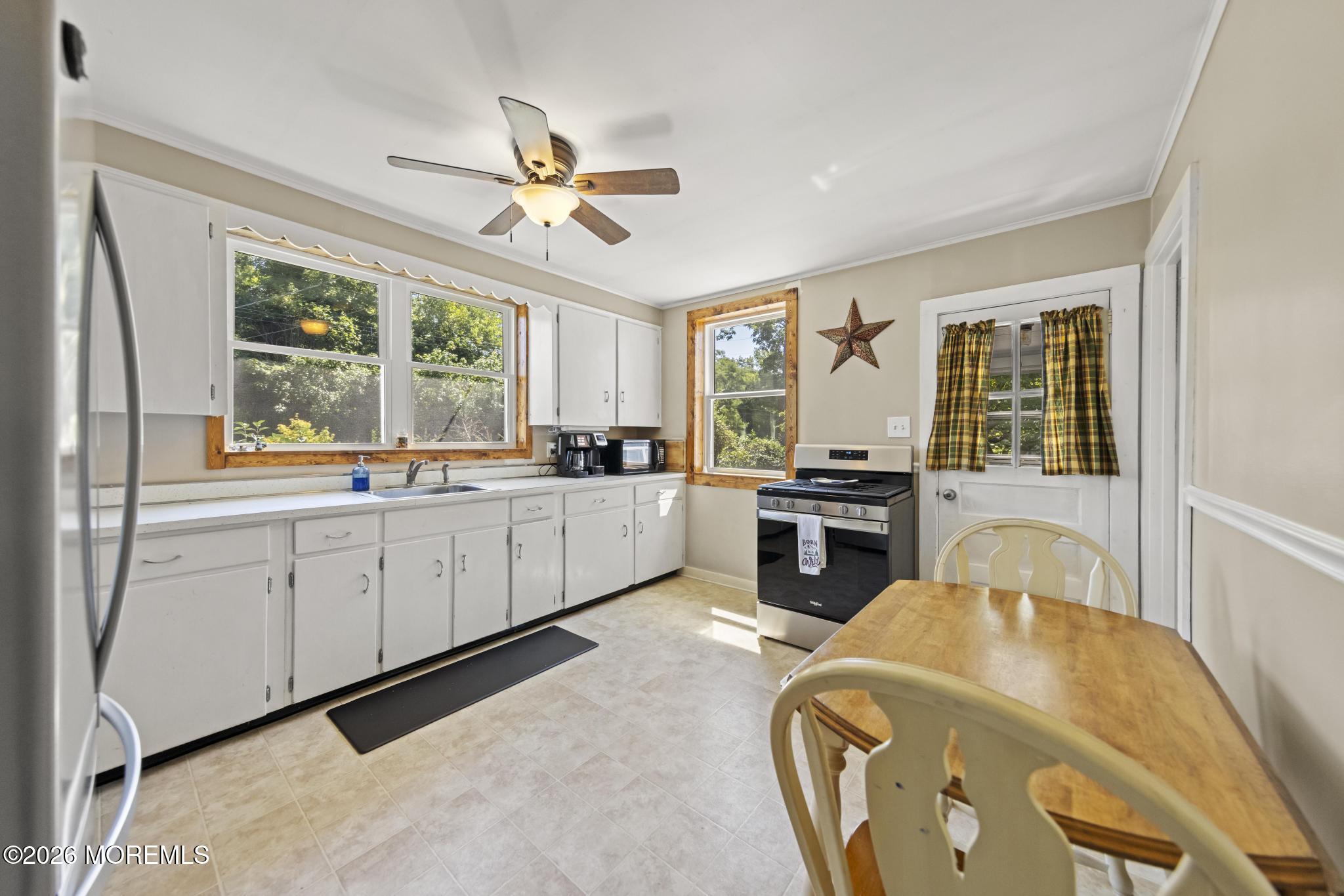 16 S Maple Avenue Tuckerton NJ 08087