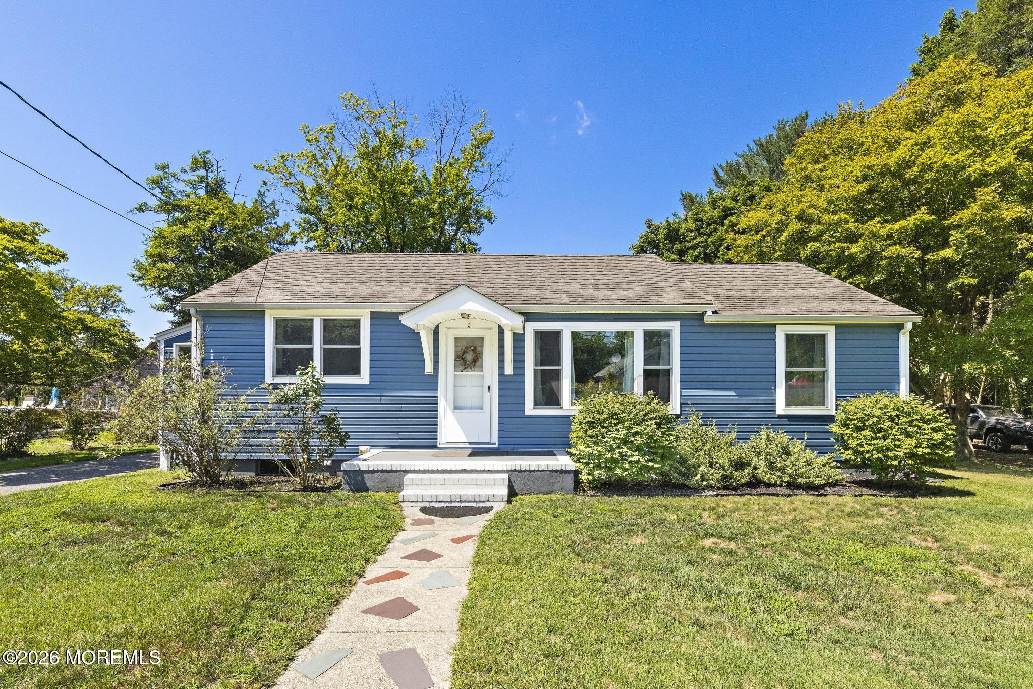 16 S Maple Avenue Tuckerton NJ 08087