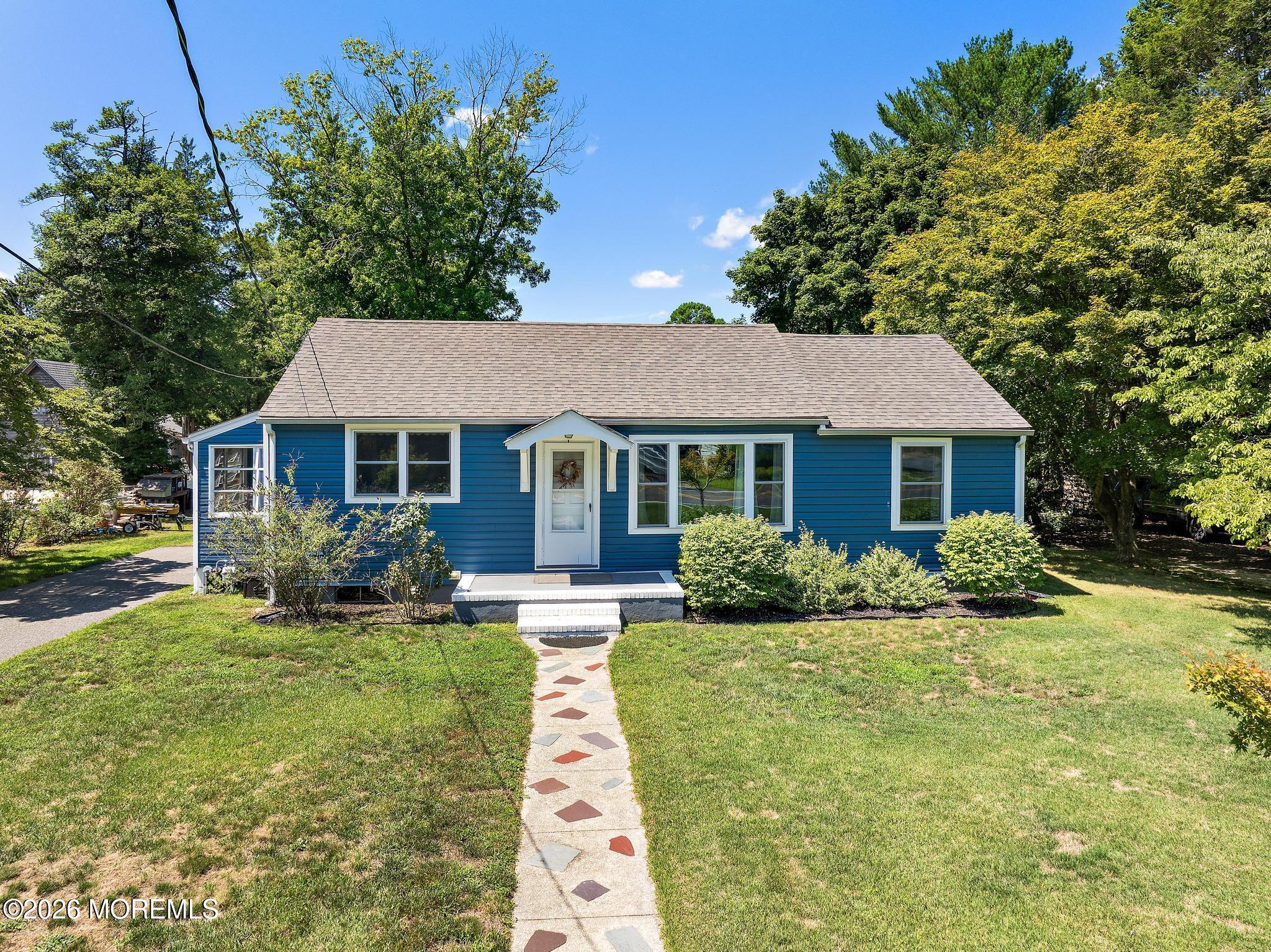 16 S Maple Avenue Tuckerton NJ 08087