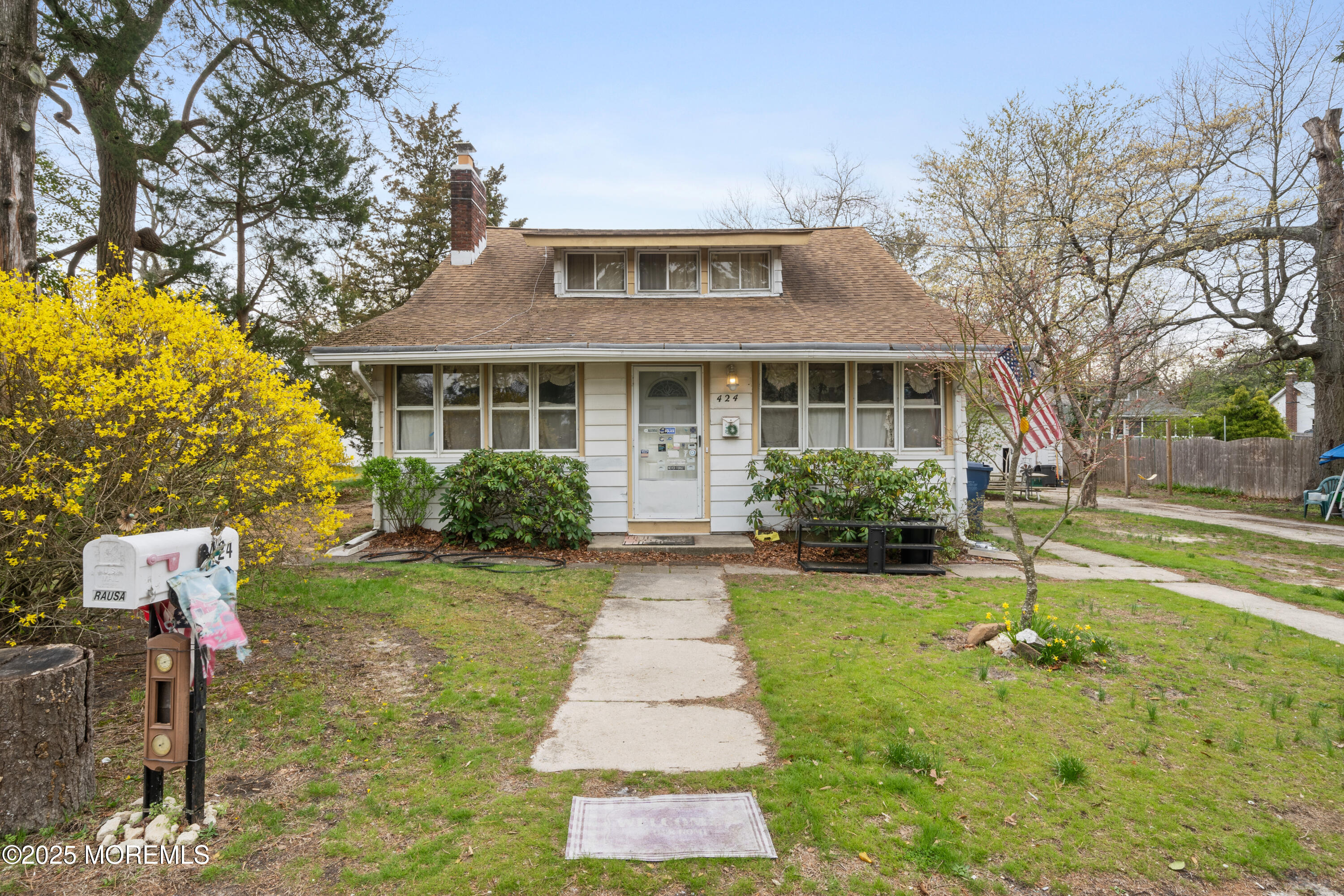 424 Beacon Avenue Beachwood NJ 08722