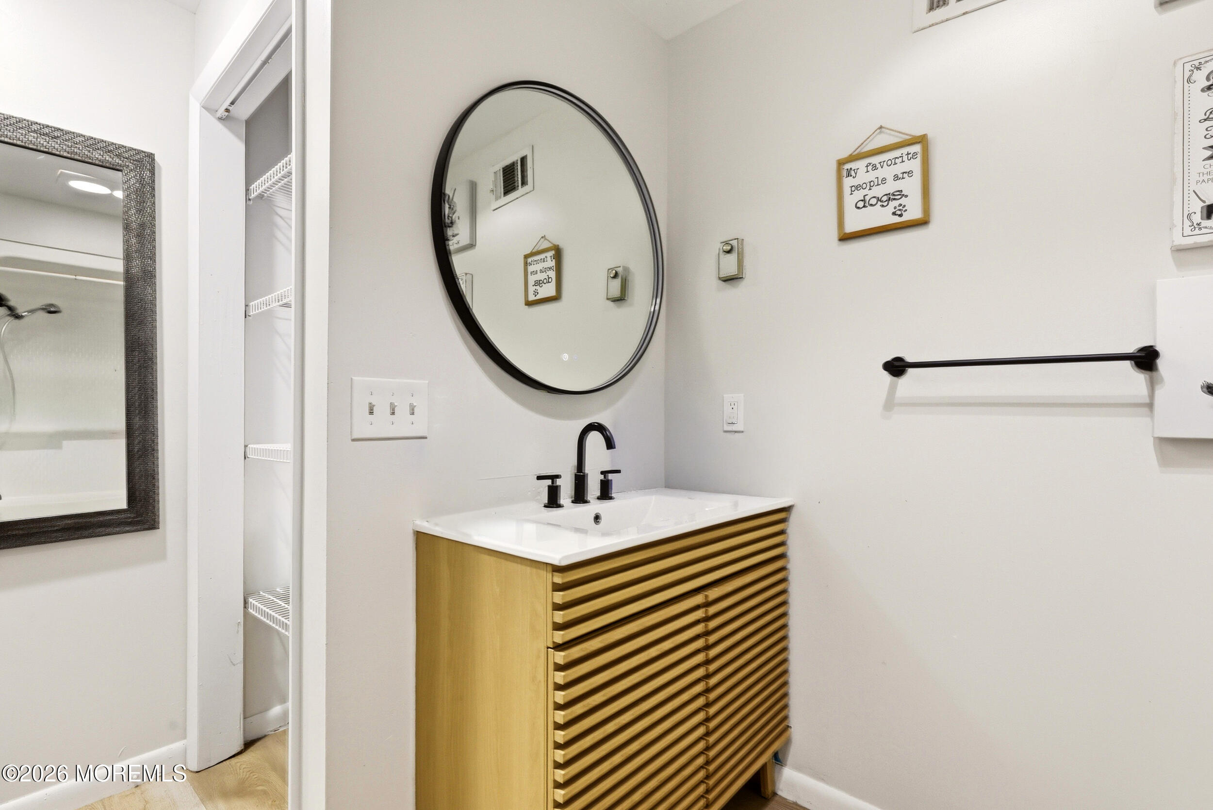308 Tiller Avenue Beachwood NJ 08722