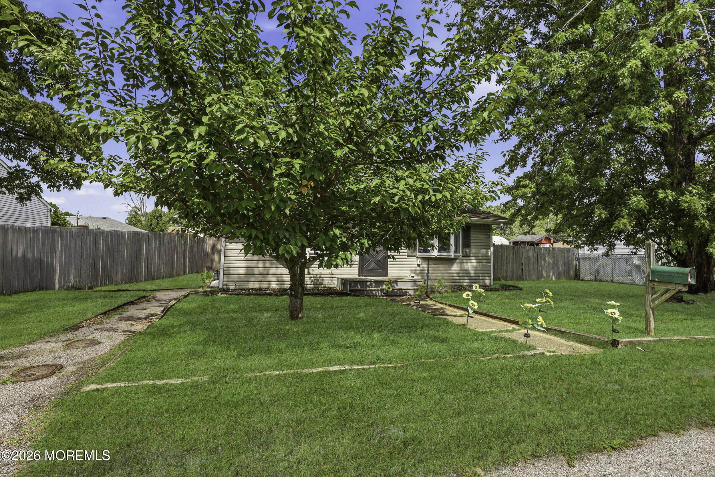 308 Tiller Avenue Beachwood NJ 08722