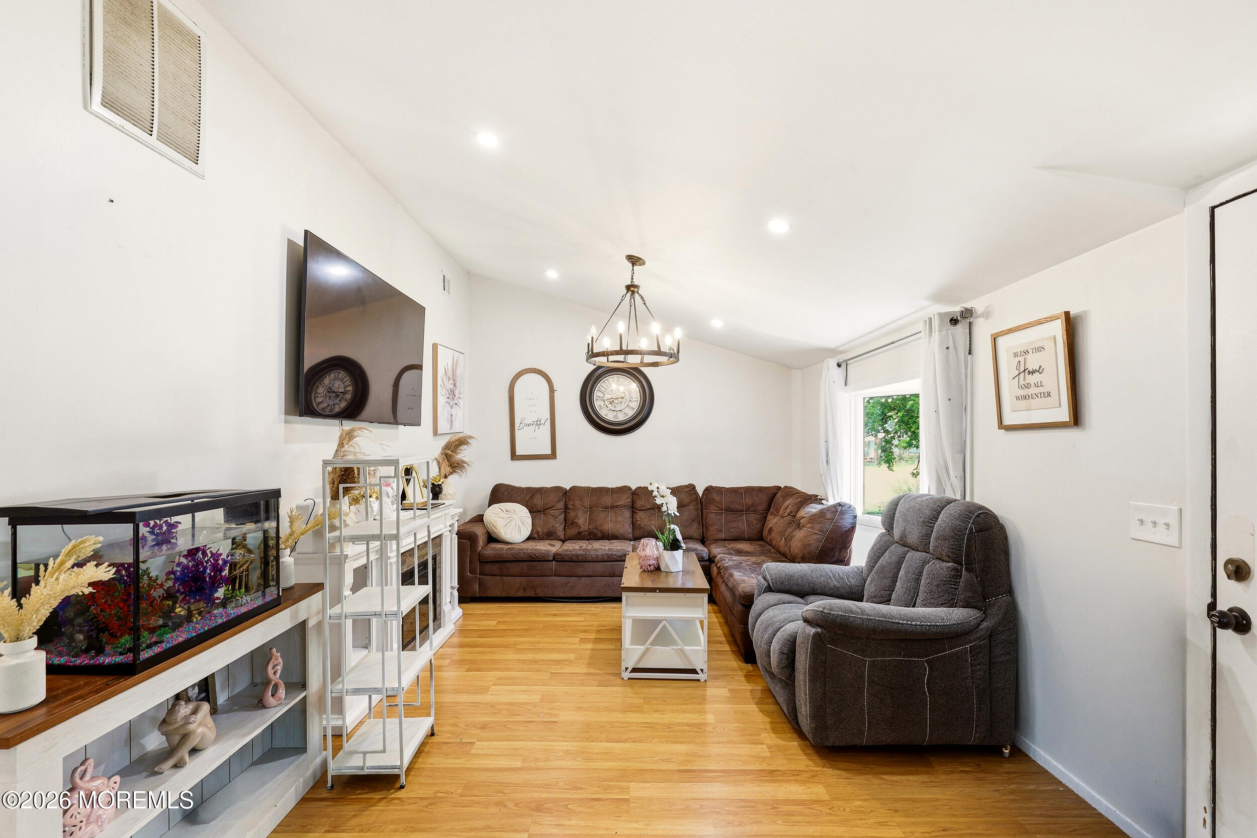 308 Tiller Avenue Beachwood NJ 08722