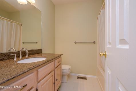 60 Glenn Oaks Court Old Bridge NJ 08857