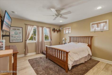 32 Cove Road W Bayville NJ 08721
