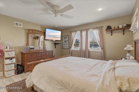 32 Cove Road W Bayville NJ 08721