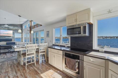 32 Cove Road W Bayville NJ 08721