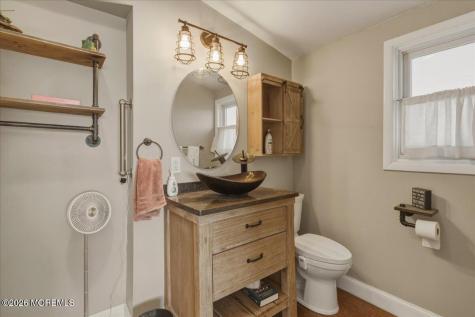 32 Cove Road W Bayville NJ 08721