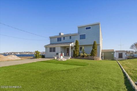 32 Cove Road W Bayville NJ 08721