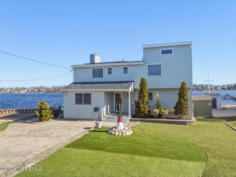32 Cove Road W Bayville NJ 08721