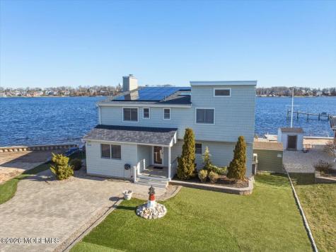 32 Cove Road W Bayville NJ 08721