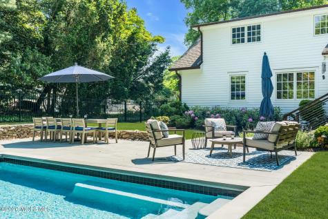 15 Circle Drive Rumson NJ 07760