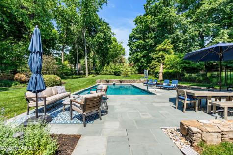15 Circle Drive Rumson NJ 07760