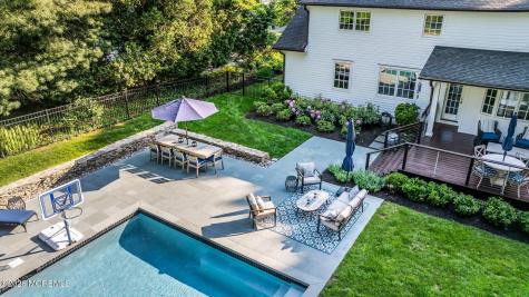 15 Circle Drive Rumson NJ 07760