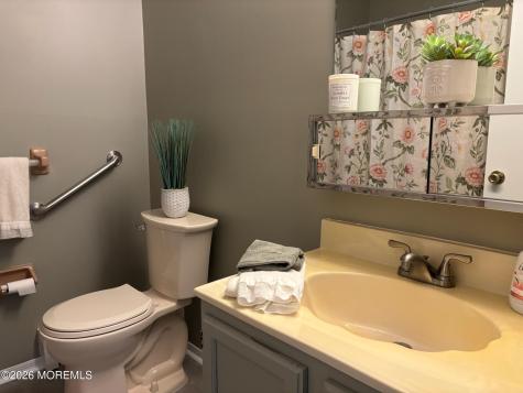 2 Elkton Court Toms River NJ 08753
