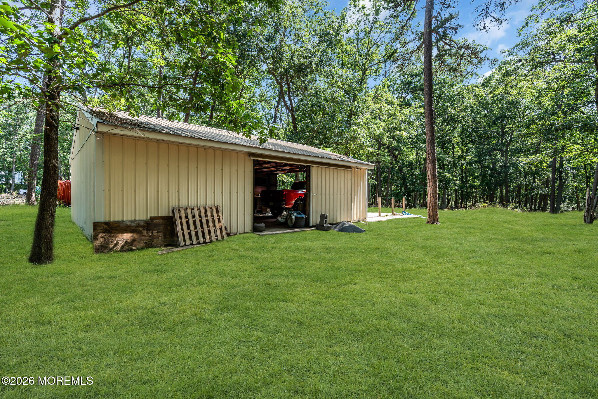571 Whitecomb Avenue Jackson NJ 08527