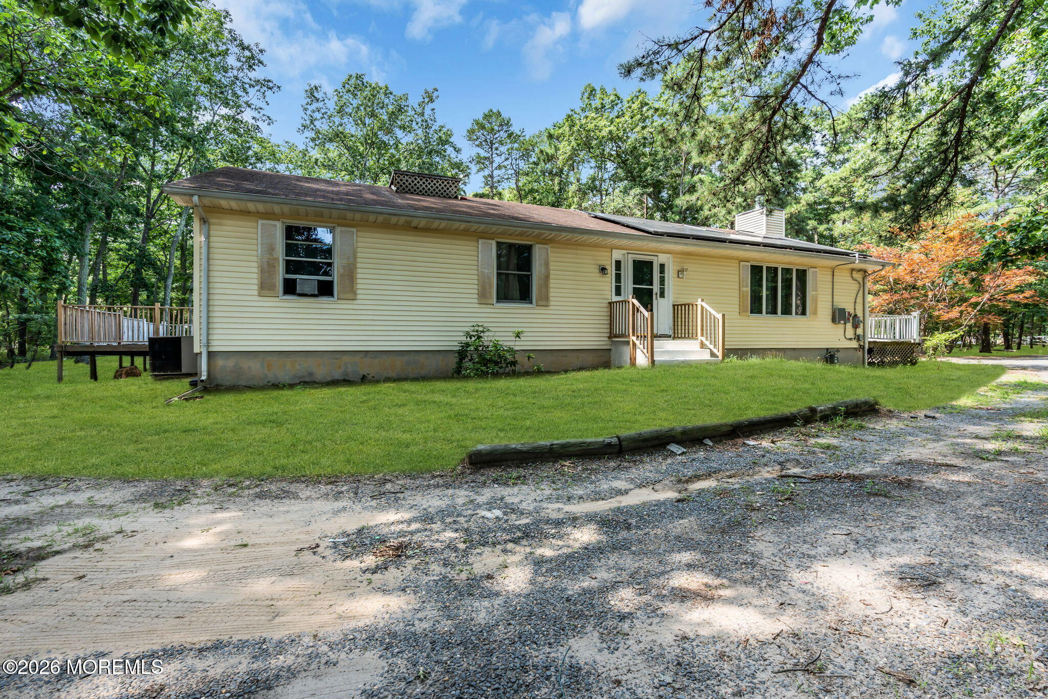 571 Whitecomb Avenue Jackson NJ 08527