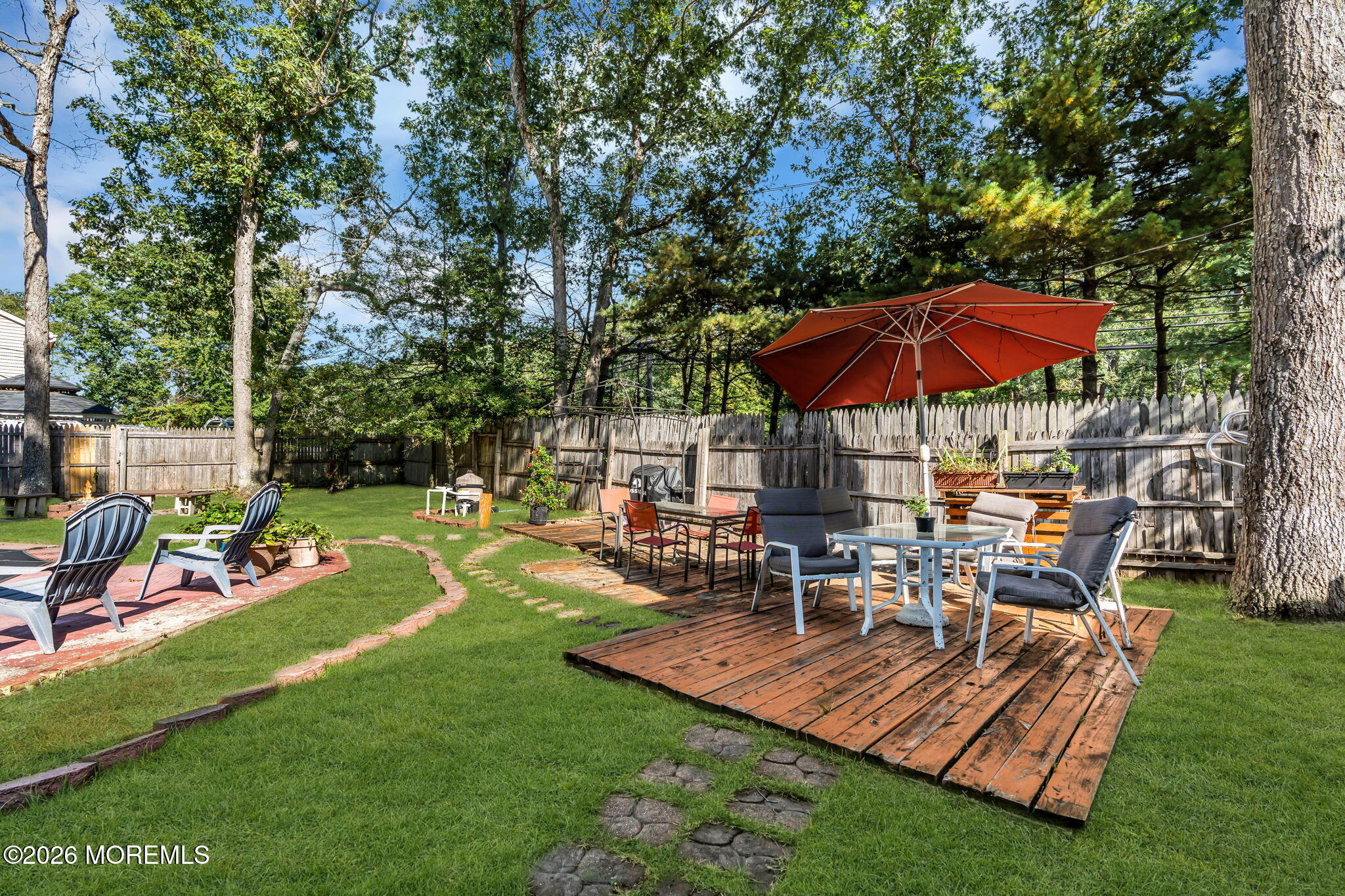 6 Riverwood Court Toms River NJ 08757