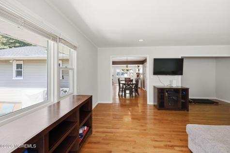 575 Garfield Avenue Belford NJ 07718