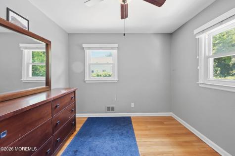575 Garfield Avenue Belford NJ 07718