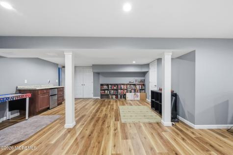 575 Garfield Avenue Belford NJ 07718