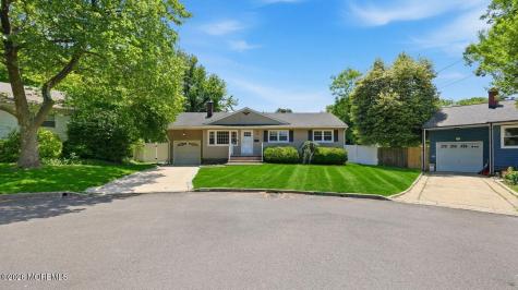 575 Garfield Avenue Belford NJ 07718