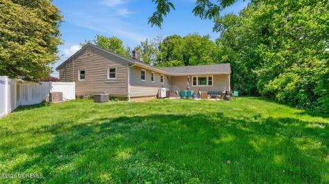 575 Garfield Avenue Belford NJ 07718