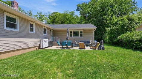575 Garfield Avenue Belford NJ 07718