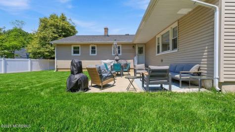 575 Garfield Avenue Belford NJ 07718