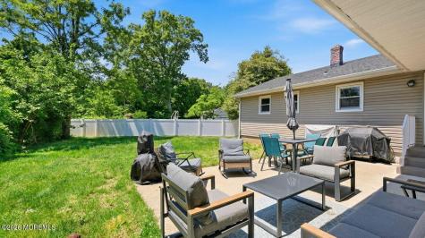 575 Garfield Avenue Belford NJ 07718