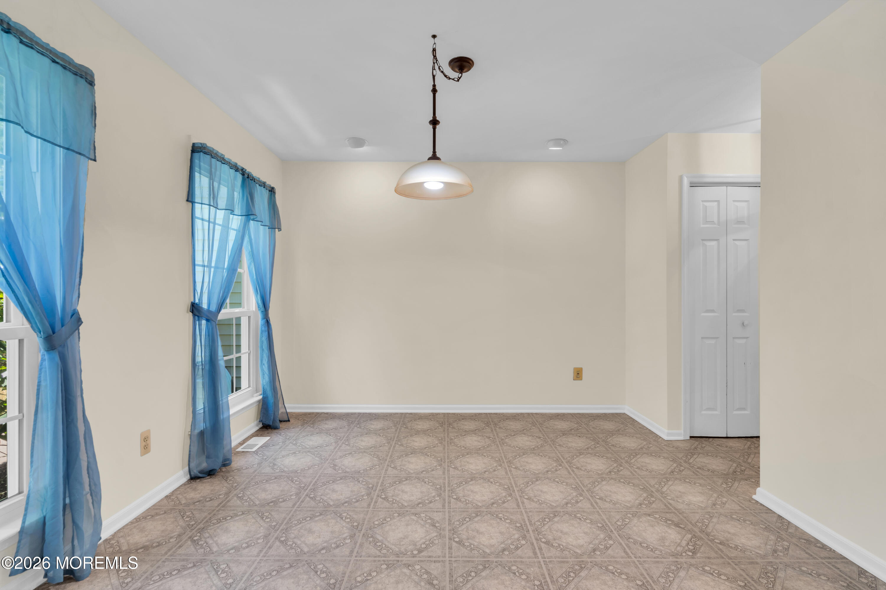 15 Algonquin Terrace Millstone NJ 08535