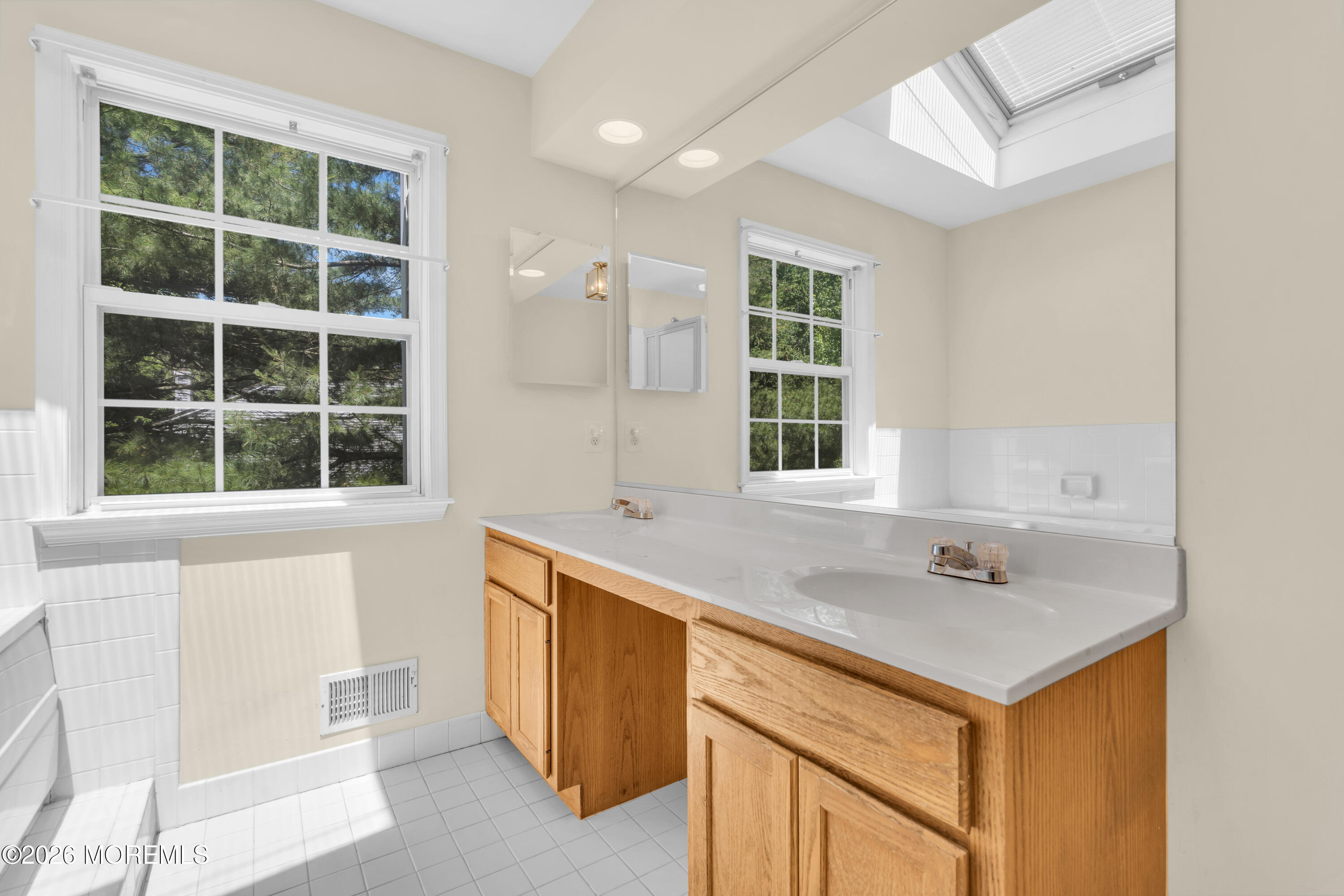 15 Algonquin Terrace Millstone NJ 08535