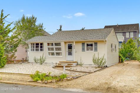 224 Eisenhower Avenue Ortley Beach NJ 08751