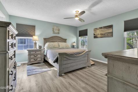 12 Dogwood Drive Barnegat NJ 08005