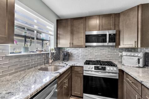 12 Dogwood Drive Barnegat NJ 08005