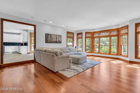 8 Duke Court Tinton Falls NJ 07724
