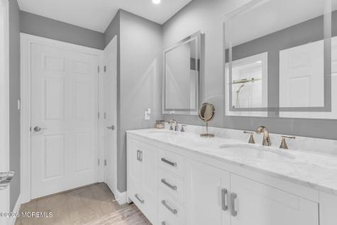 8 Duke Court Tinton Falls NJ 07724