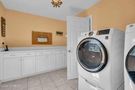 8 Duke Court Tinton Falls NJ 07724