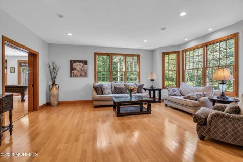 8 Duke Court Tinton Falls NJ 07724