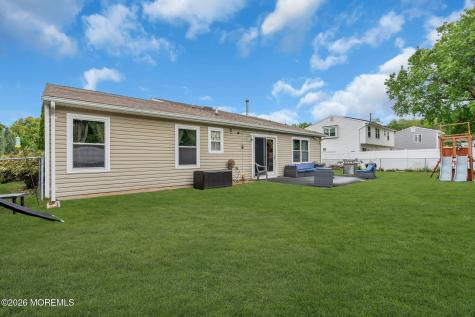 7 Sweetbriar Trail Howell NJ 07731