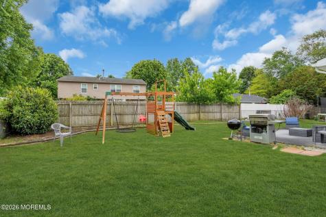 7 Sweetbriar Trail Howell NJ 07731