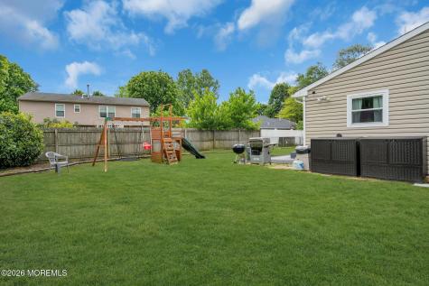 7 Sweetbriar Trail Howell NJ 07731