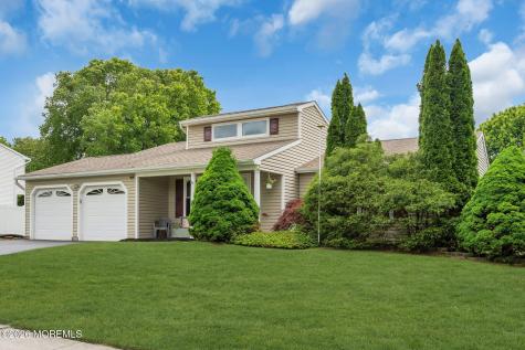 7 Sweetbriar Trail Howell NJ 07731