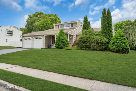 7 Sweetbriar Trail Howell NJ 07731