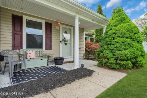 7 Sweetbriar Trail Howell NJ 07731