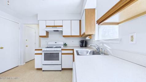 9 Netty Street Howell NJ 07731