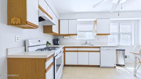 9 Netty Street Howell NJ 07731